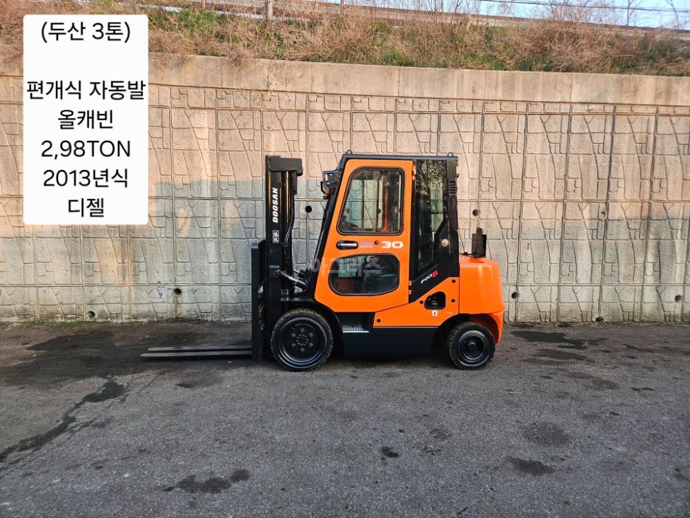 Doosan Forklift 중고 D30SE-5 디젤 3톤 (2.98톤, 편개식자동발, 올캐빈)