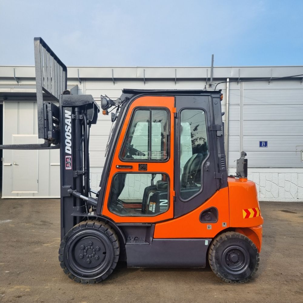 두산 지게차 D25S-5 (2.5톤)