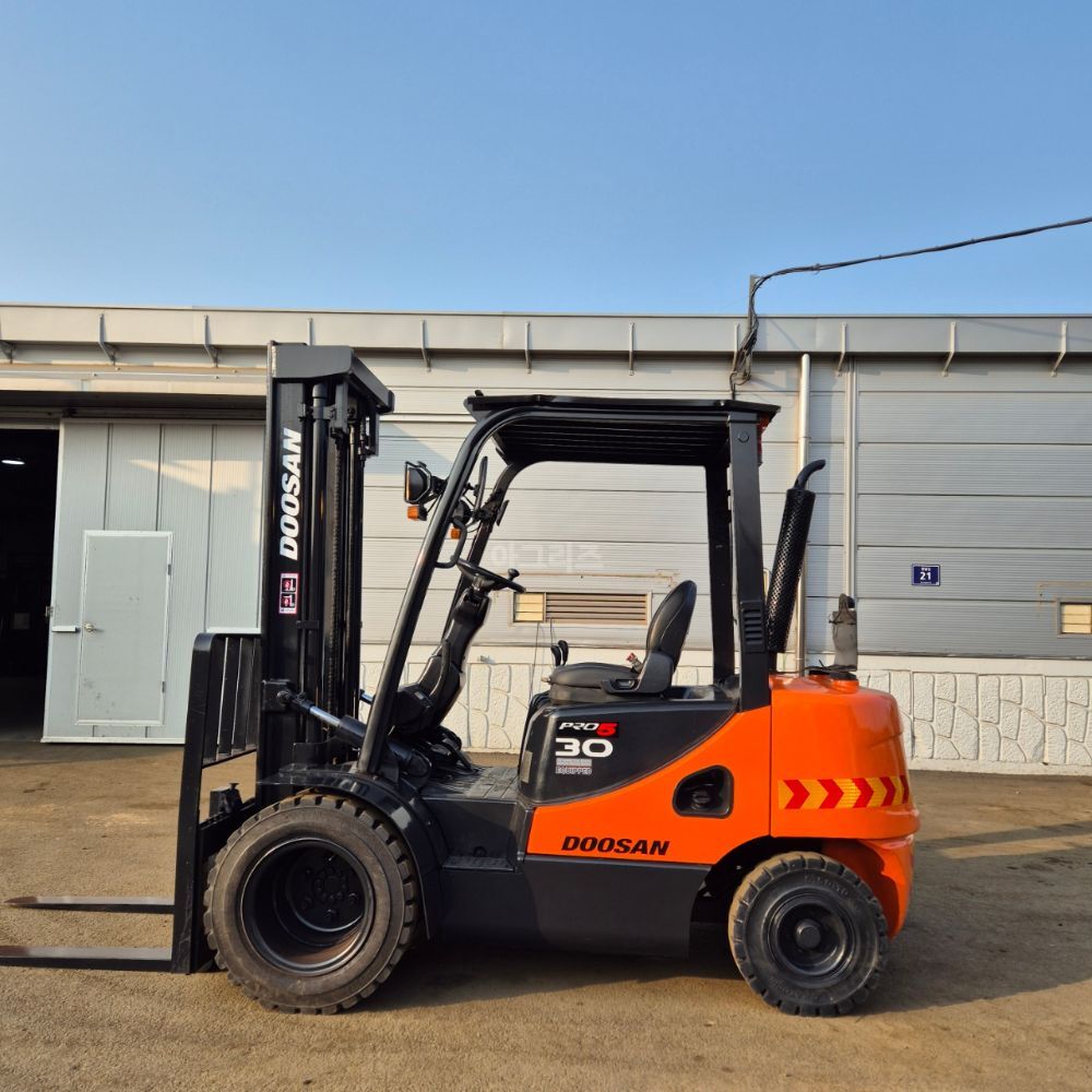 Doosan Forklift D30S-5 (3톤)