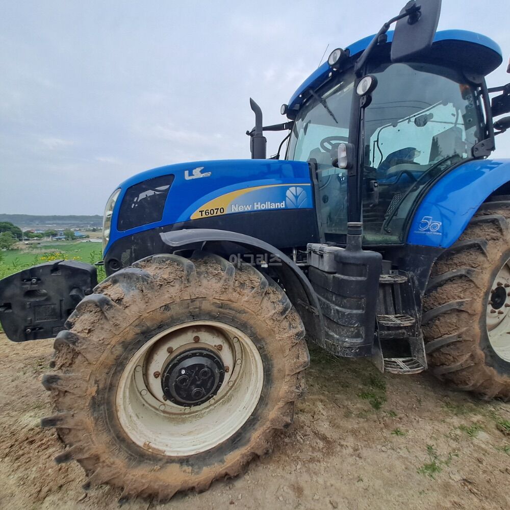 뉴홀랜드 트랙터 T6070 (135마력)