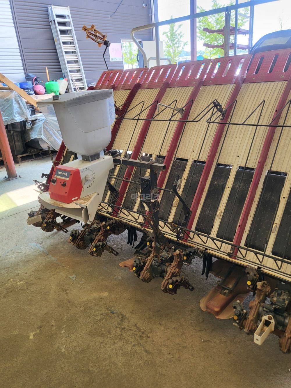 Yanmar Rice transplanter YR8D () 뒤우측면