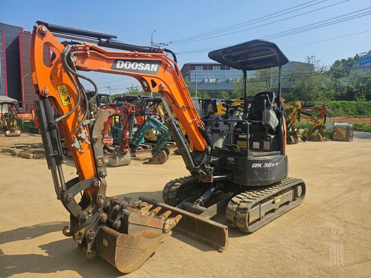  굴삭기 DX35 (3.5톤)