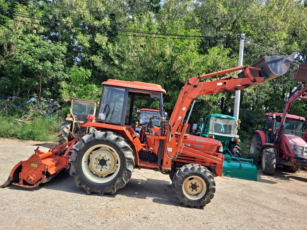 대동 트랙터 D4351 (43마력) 뒤우측면