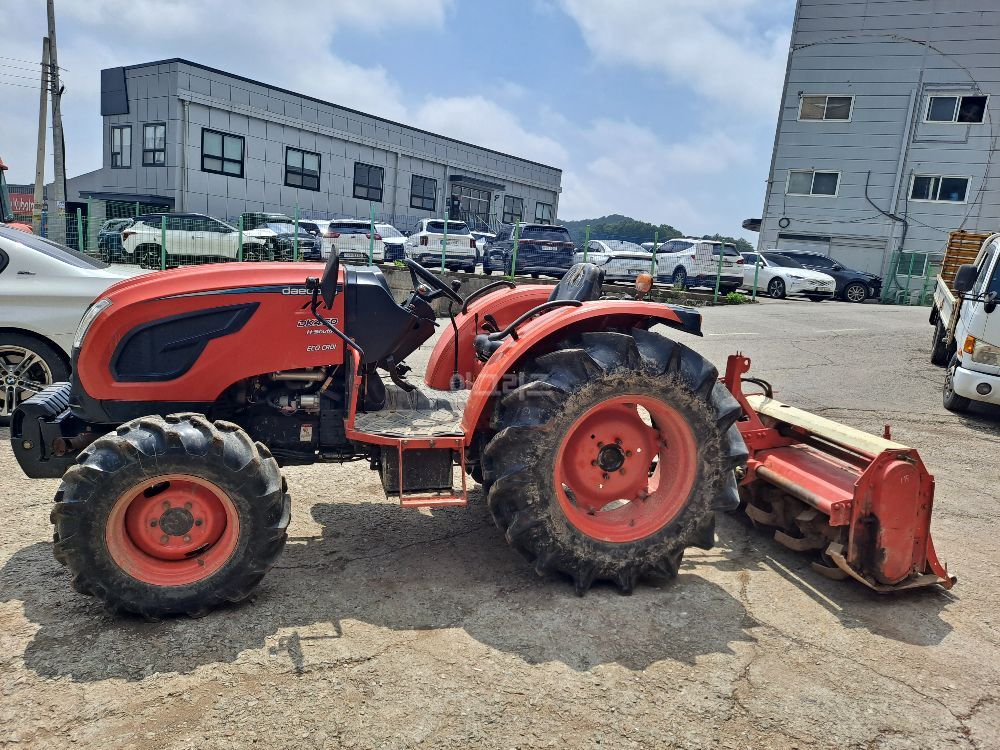 대동 트랙터 DK450 (45마력) 뒤우측면