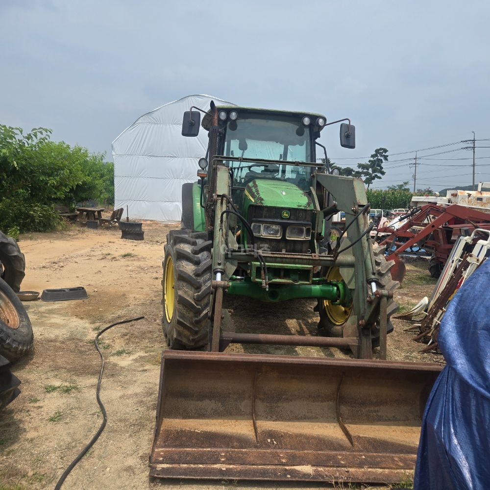JohnDeere Tractor 5720 (80hp)