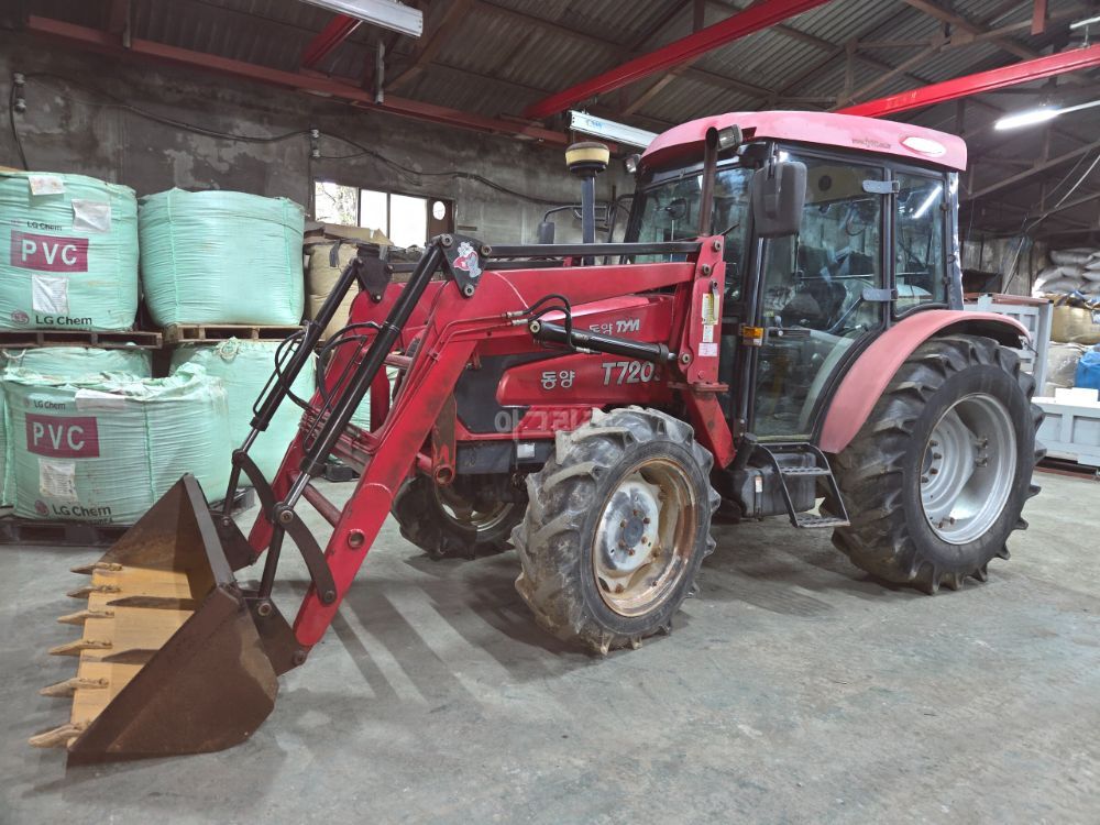 TYM 트랙터 T720 (72마력)
