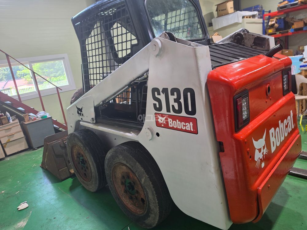 바브캣 스키드로더 S130