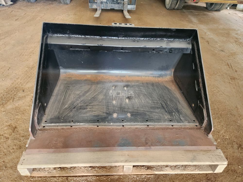 BOBCAT 스키드로더 S70 버켓 뒤우측면