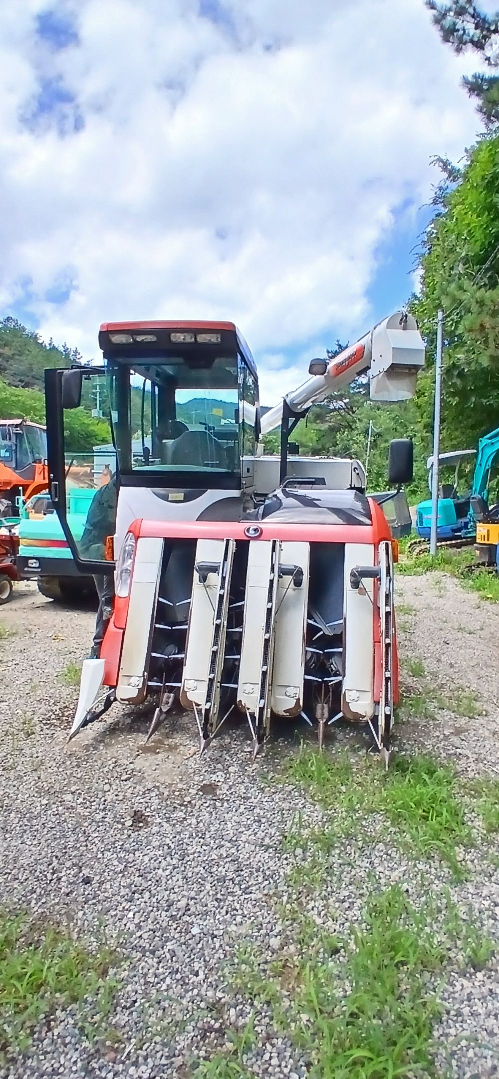 Kubota Combine Harvester ARN85 (5Rows)
