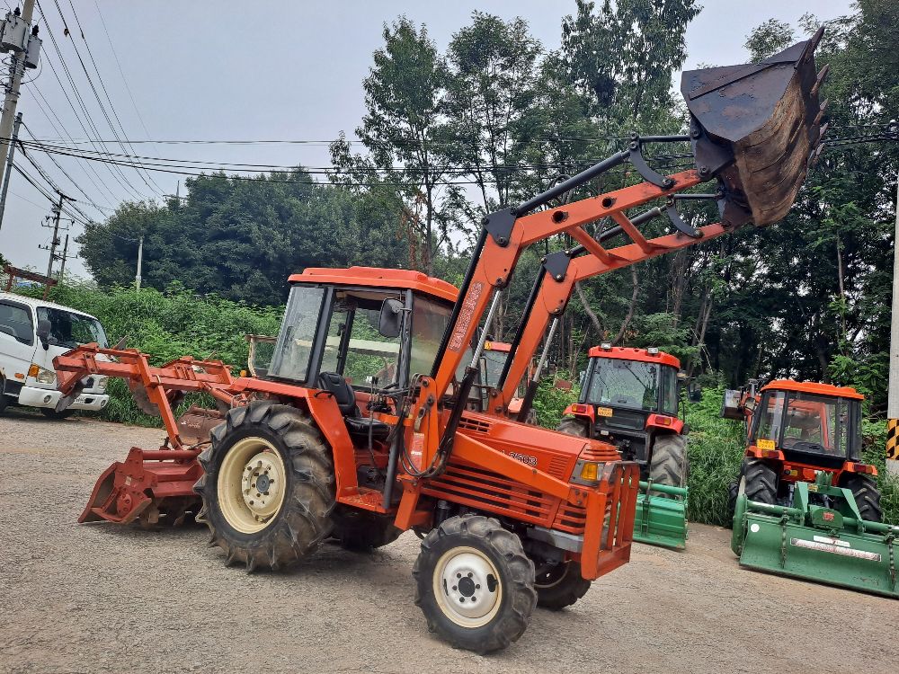Daedong Tractor L3503 (35hp) 뒤우측면