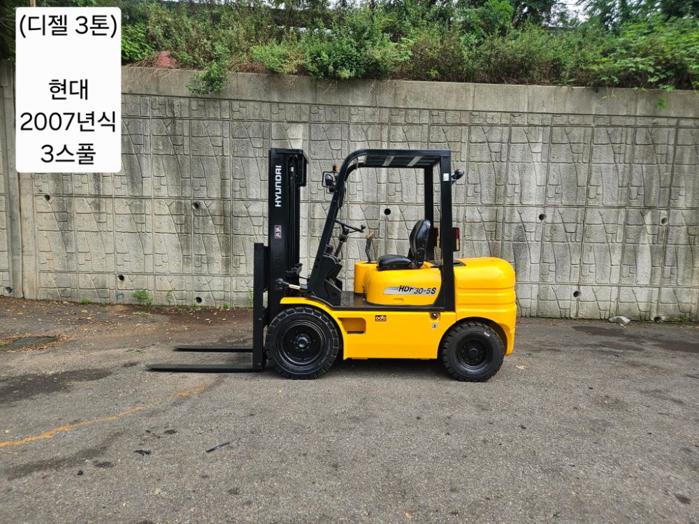 현대 지게차 중고 HDF30-5S 디젤 3톤 (3톤) 뒤우측면