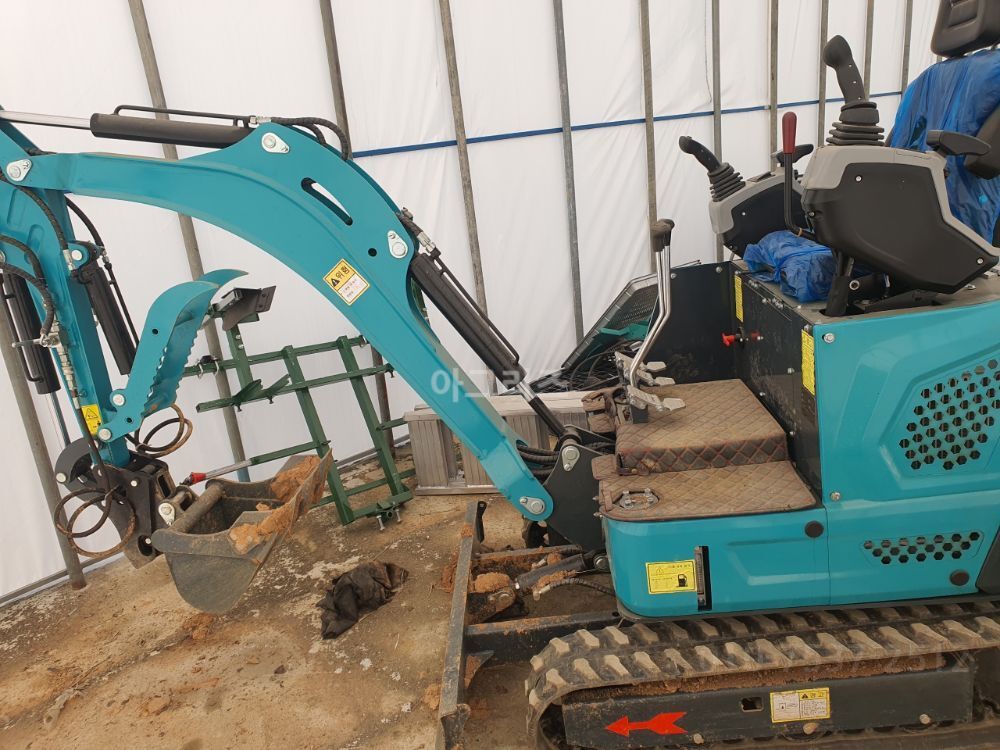  Excavator 오이엠 구보다엔진 1.7톤미니 (1.7톤)