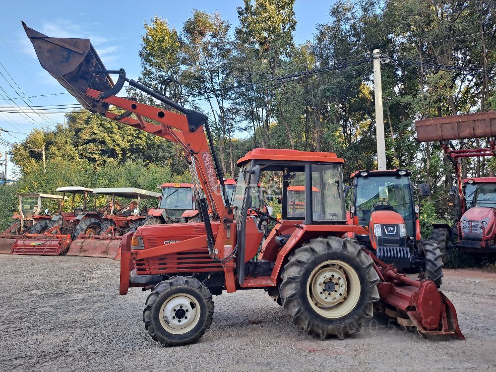 대동 트랙터 L3503 (35마력) 뒤우측면