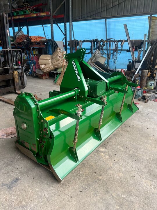 웅진 로타리 WJ245SE (경폭245cm) 앞좌측면