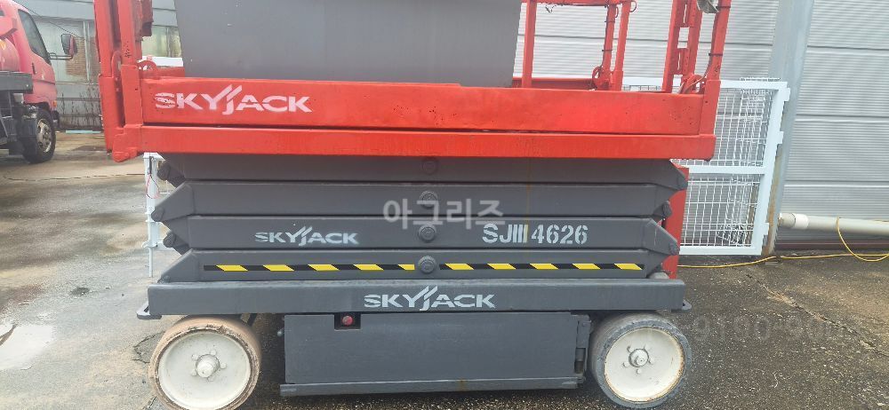 렌탈.고속작업대.발판8미터.작 고소작업대.발판8미터10미터 고소작업대.발판8미터10미터