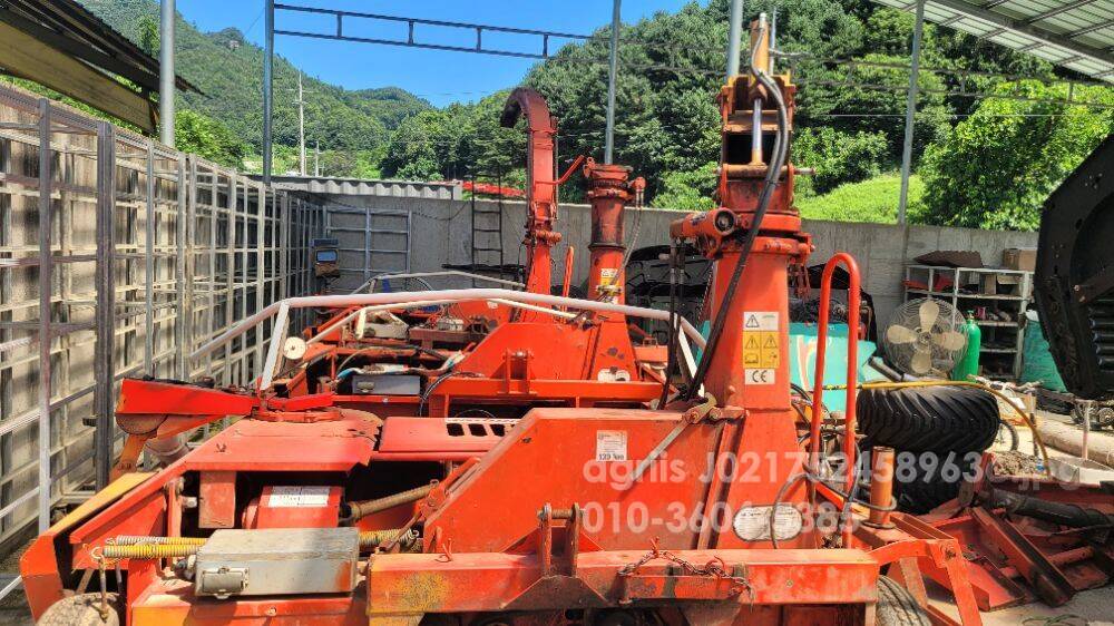  콘하베스타 C3000캠퍼 앞좌측면