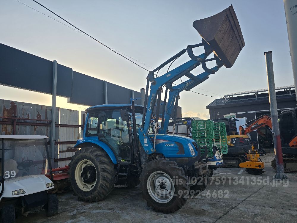 LS 트랙터 P7185 (88마력) 뒤우측면