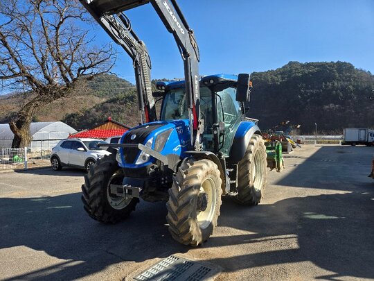 뉴홀랜드 트랙터 T5.120 (117마력)