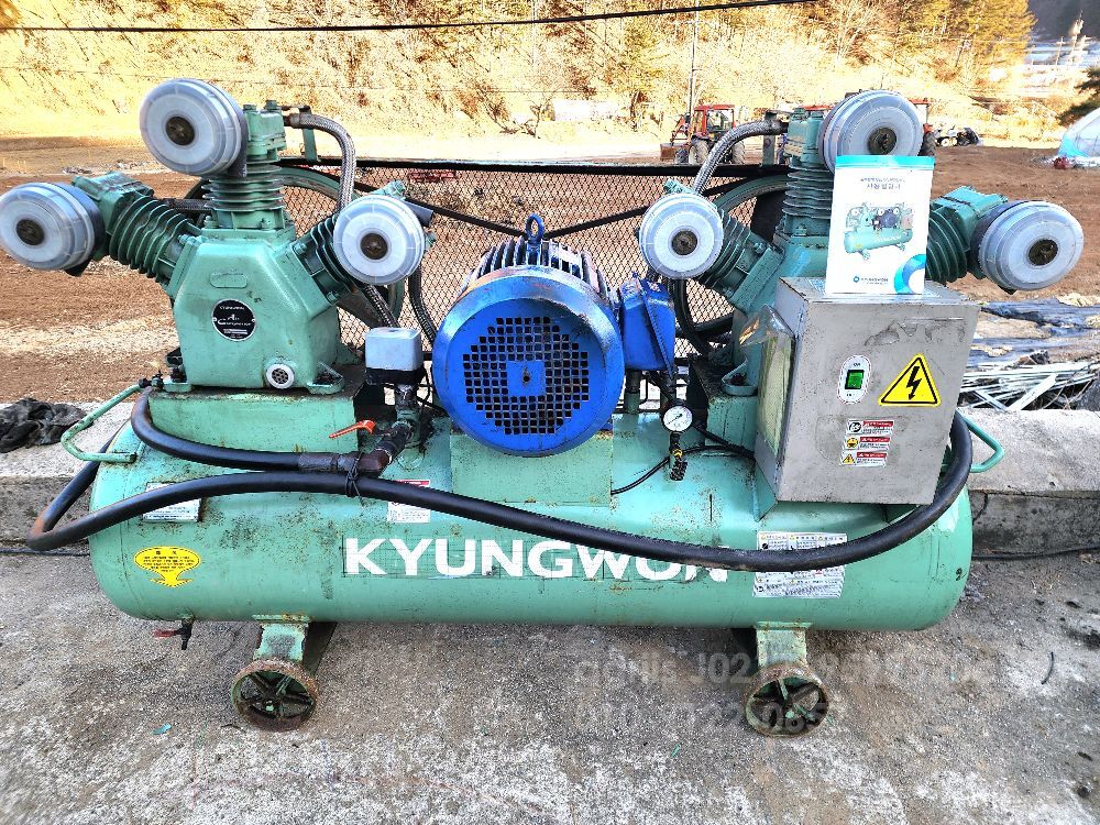  경원  왕복동형 무급유식  콤프레샤15hp 경원 왕복동형 무급유식 콤프레샤15hp  뒤우측면