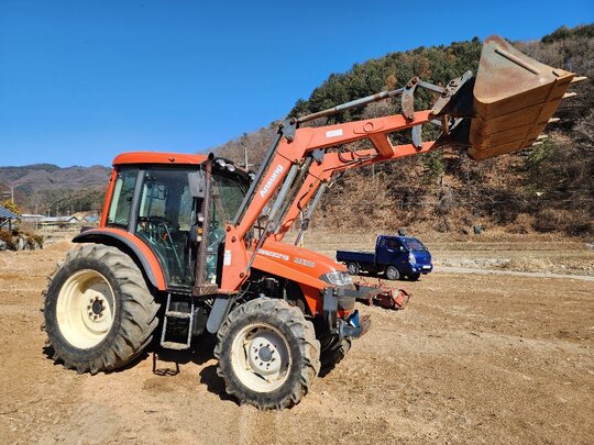 대동 트랙터 MX100 (100마력) 앞좌측면