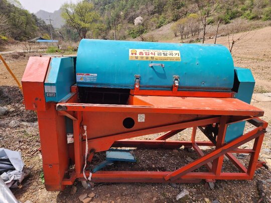  발산 트렉터용 대형탈곡기 ESP100 