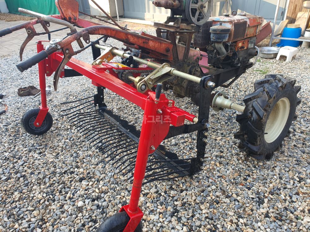  땅속작물수확기 1350A 1350A 