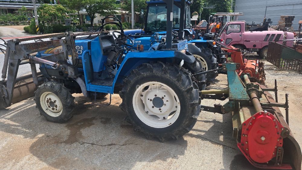 TYM 트랙터 T350 (35마력)
