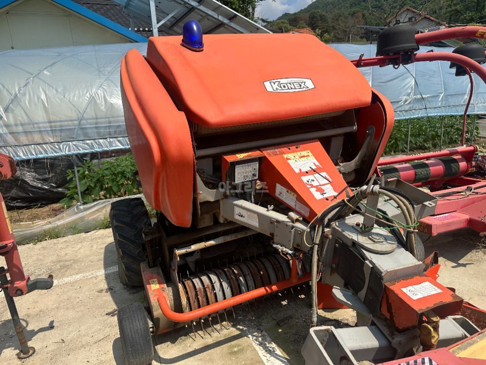 태성 원형베일러 K-BALER5 뒤우측면