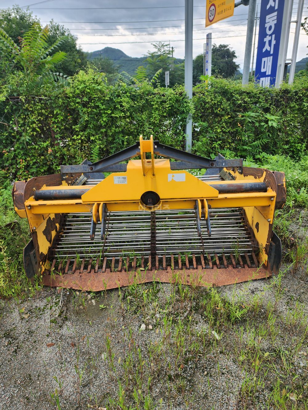 두루 감자수확기 1800 뒤우측면