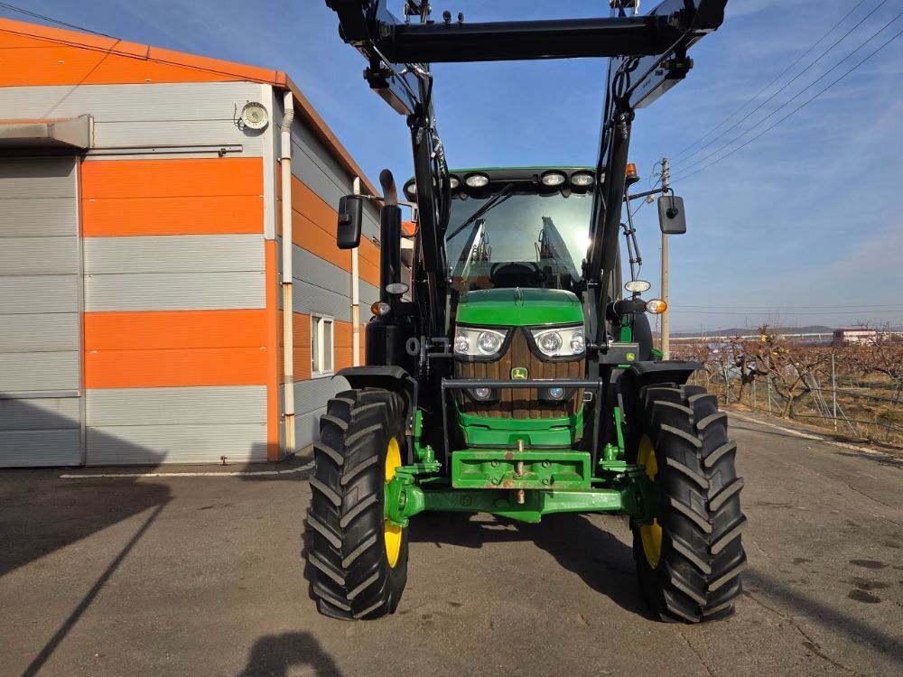 JohnDeere Tractor 6110R (110hp) 뒤우측면