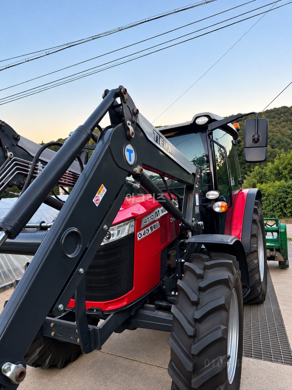 아세아 MF 트랙터 MF4710 (100마력)