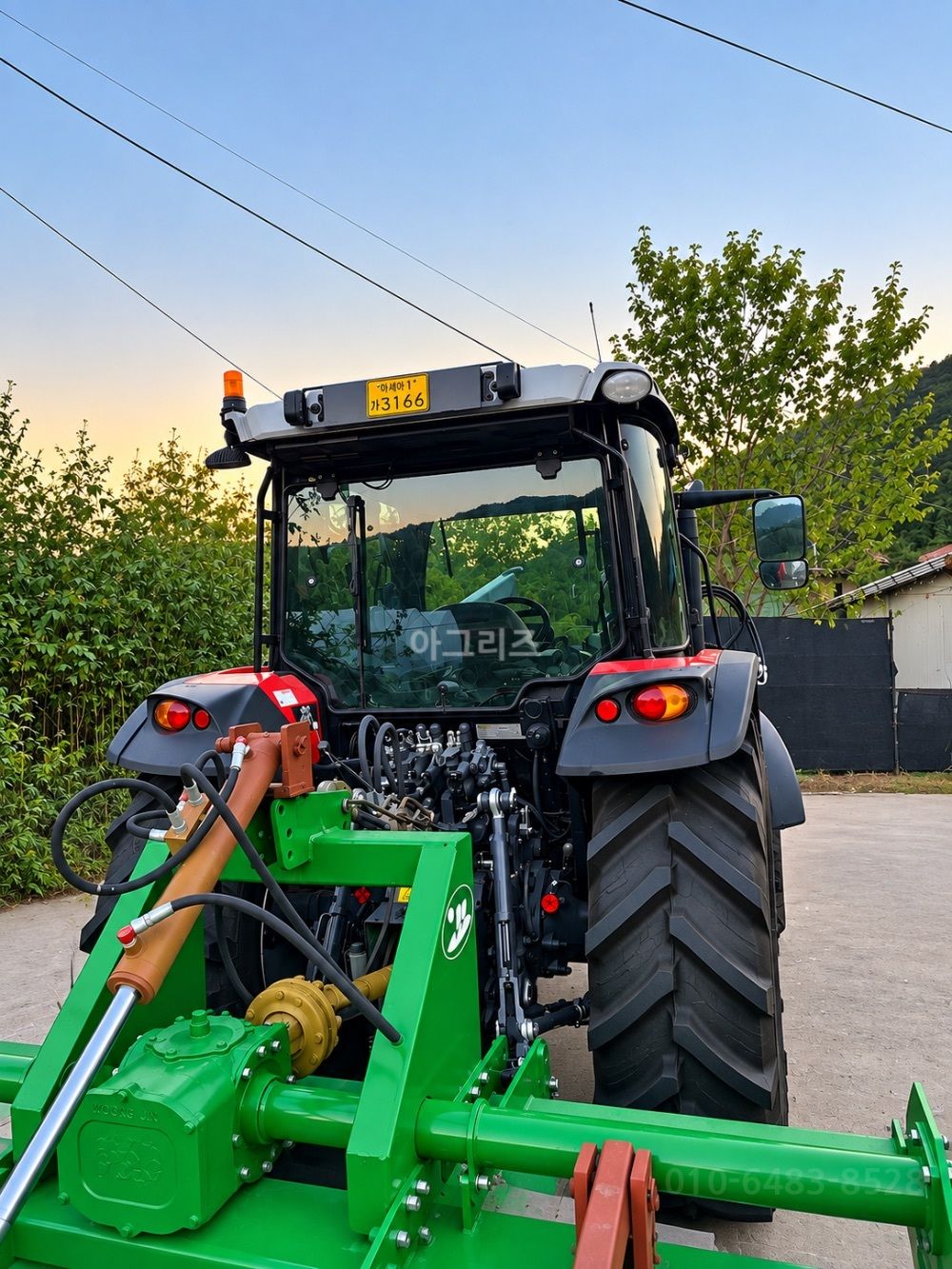  Tractor MF4710 (100hp) 뒤우측면