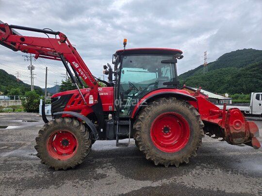 국제 트랙터 LUXEN1100 (117마력)
