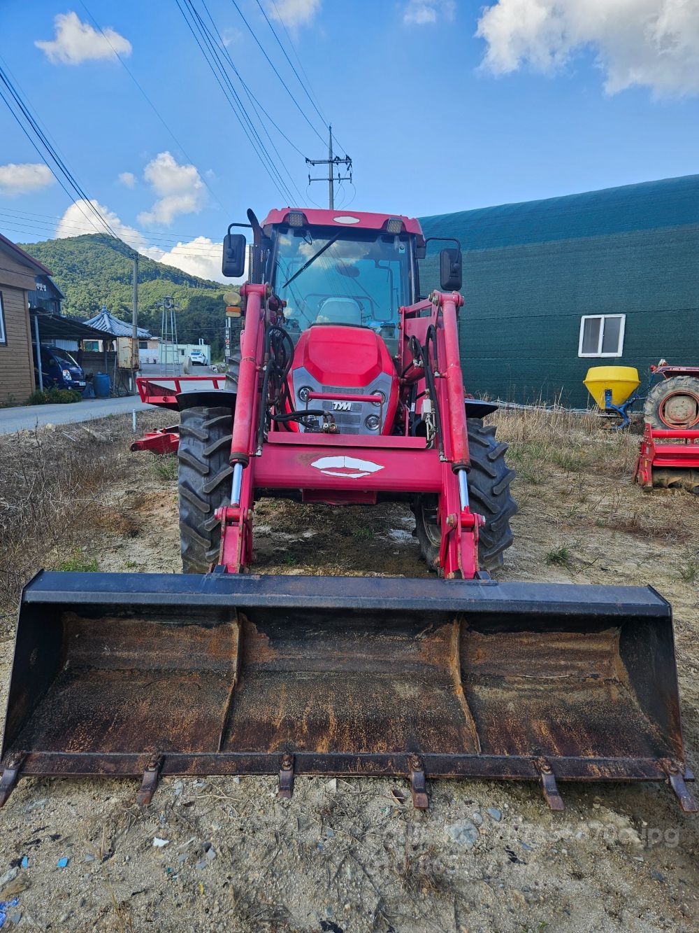 TYM Tractor T1003 (100hp)