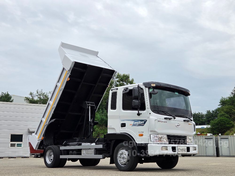 현대 메가트럭5톤 4m롱덤프 뒤우측면