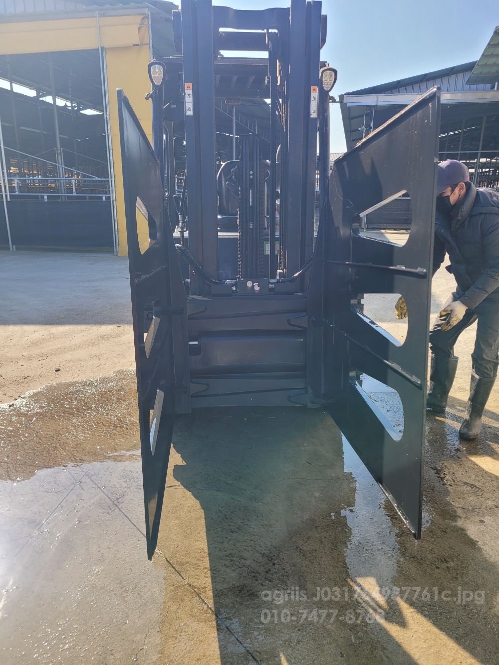 극동중장비 지개차 3톤 전.후 베일클램프  베일클램프