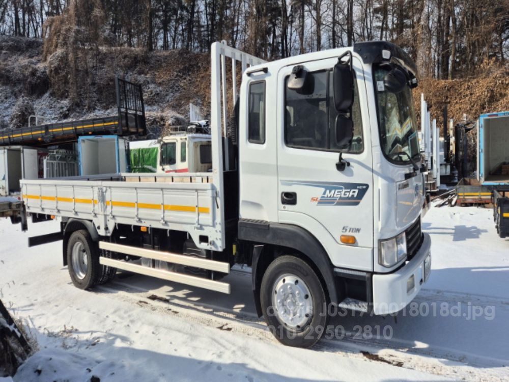  메가트럭중축카고 중축  뒤우측면