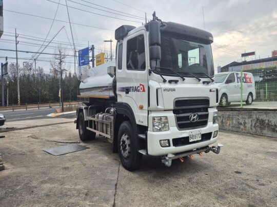  8000리터살수차 살수차 