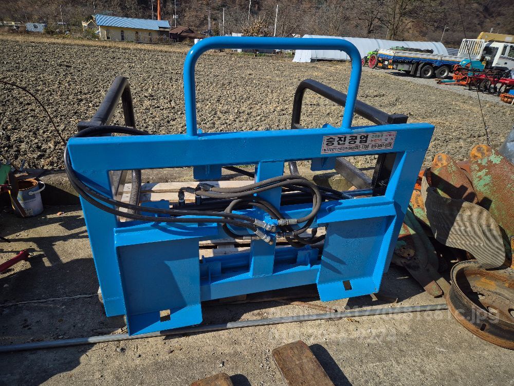  Bale Gripper 스키로더용 겸용베일러 