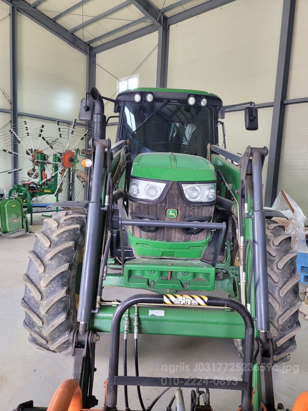 존디어 트랙터 6125 (125마력)