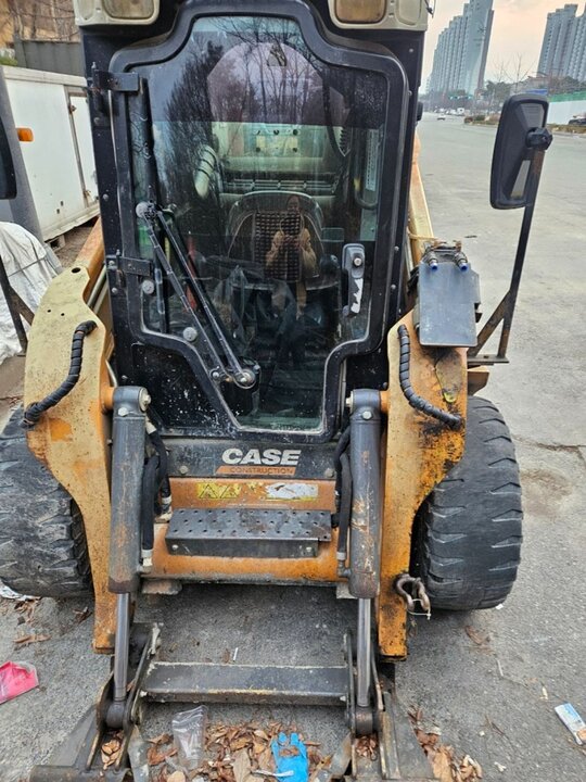 CASE280 스키드로더 SV280