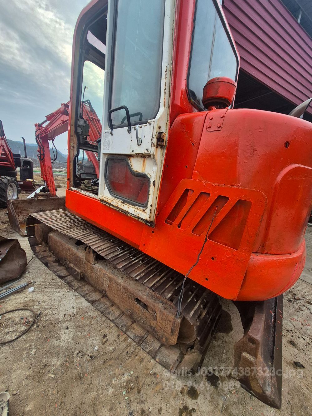 한라굴삭기 굴삭기 한라50a (5톤)