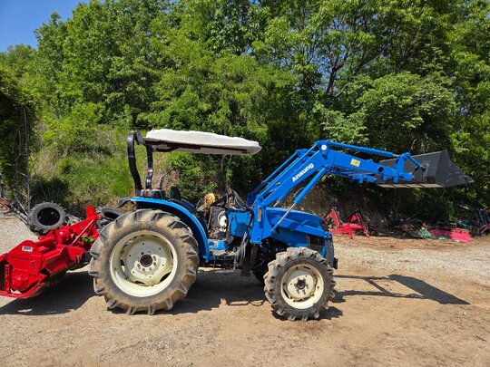 LS Tractor SN47 (47hp)