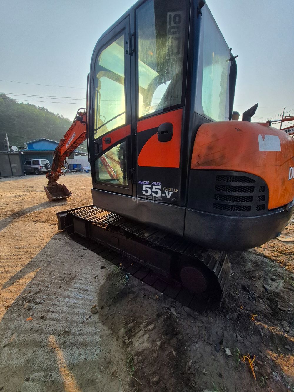 두산55v슈퍼골드 굴삭기 두산55v슈퍼골드 (5.5톤)