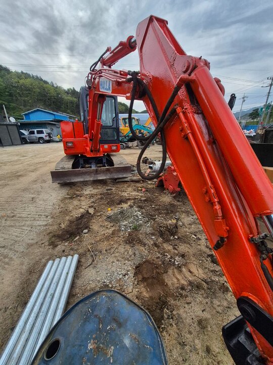 한라 굴삭기 HE50A (5.0톤)
