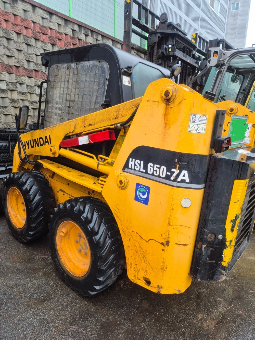 현대 스키드로더 HSL650-7A