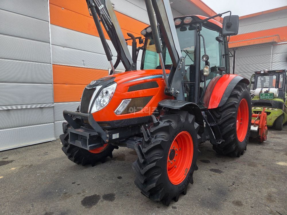 대동 트랙터 PX1150 (115마력) 뒤우측면