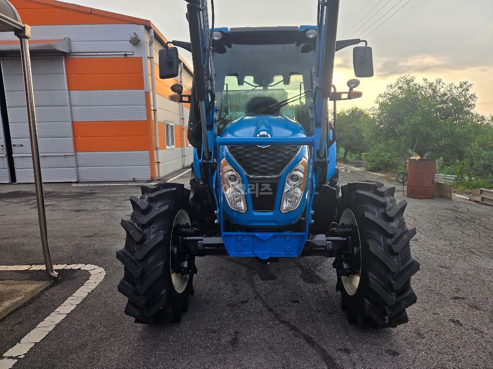 LS Tractor MT5.73 (73.9hp)