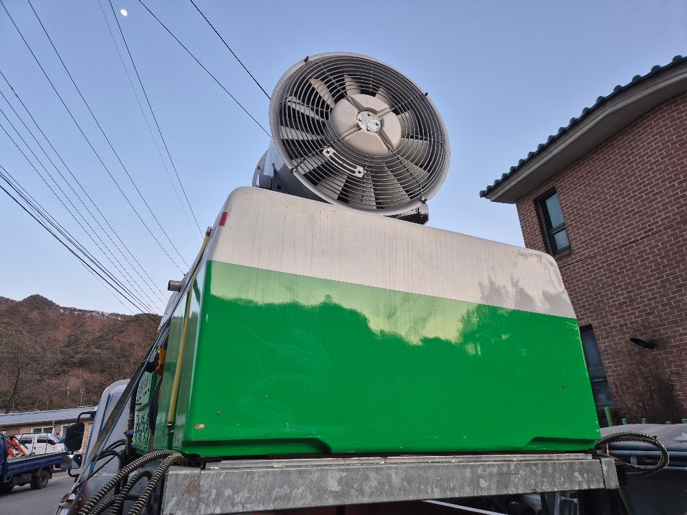 한서정공 살포기 차량용 광혁 농약5000 뒤우측면