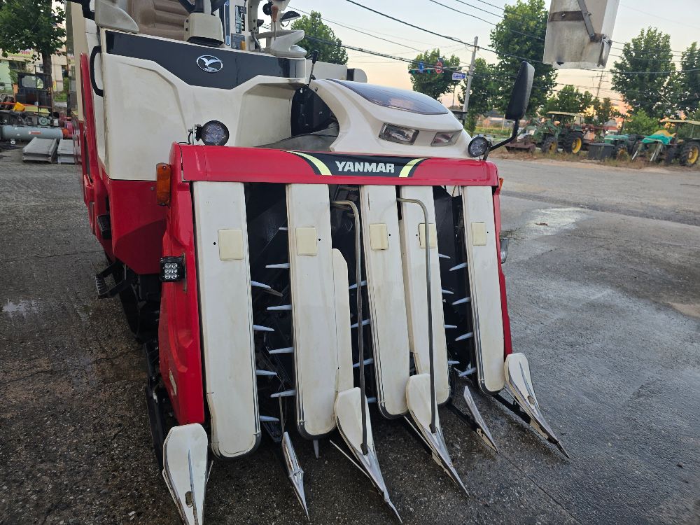 Yanmar Combine Harvester AW573 (5Rows) 뒤우측면